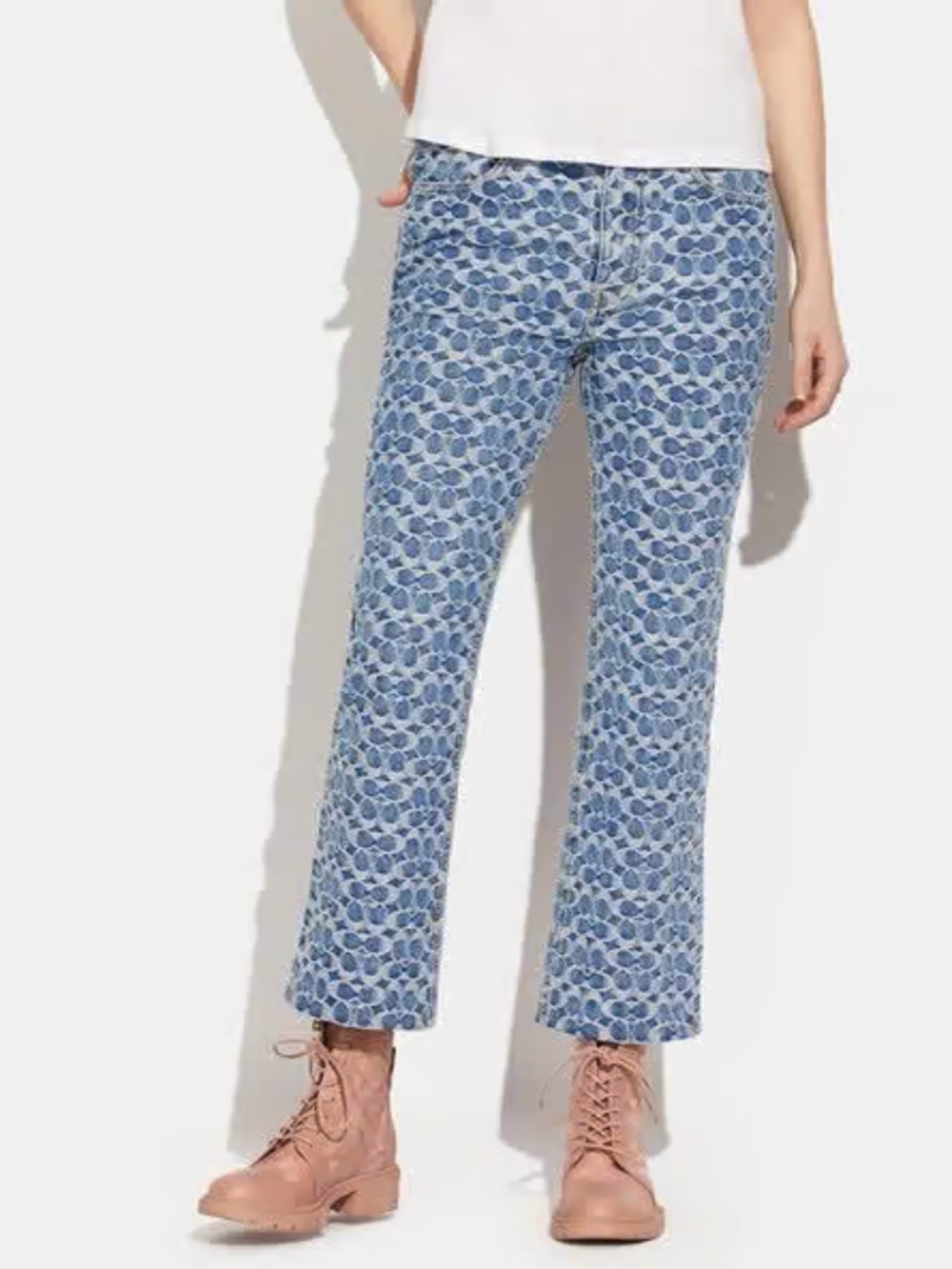 Women Signature Cotton Straight Jeans